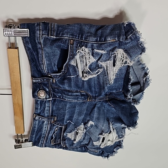 American eagle super stretch size 2 distressed style jean shorts - Picture 2 of 8